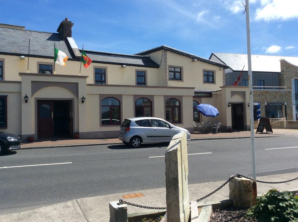Achill Sound Hotel - Ostan Ghob A'Choire Екстериор снимка