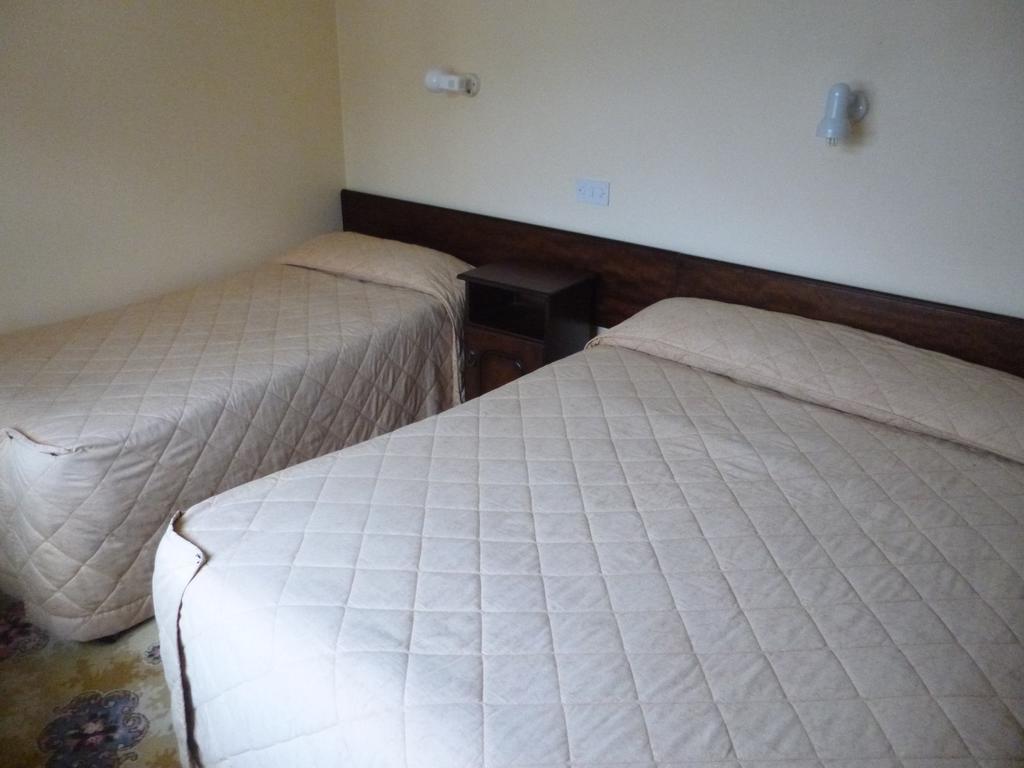 Achill Sound Hotel - Ostan Ghob A'Choire Екстериор снимка