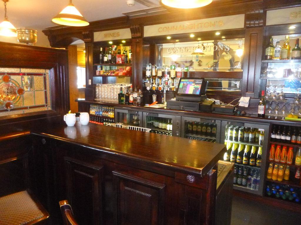 Achill Sound Hotel - Ostan Ghob A'Choire Екстериор снимка